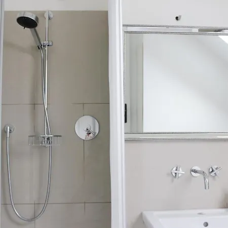 Wunderschoene, Grosszuegige Apartment