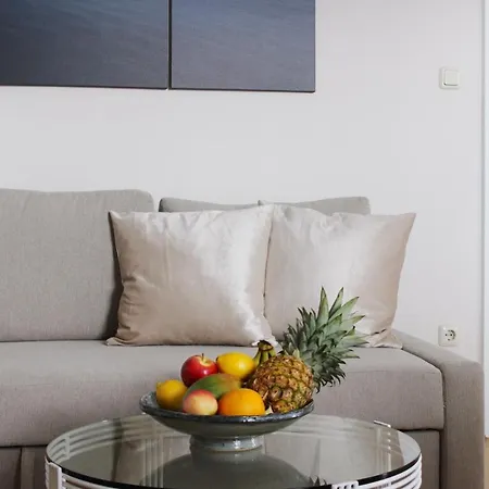 Wunderschoene, Grosszuegige