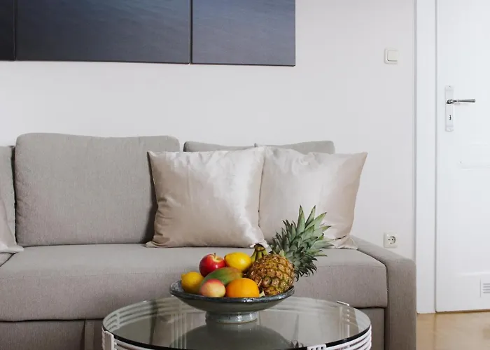 Wunderschoene, Grosszuegige